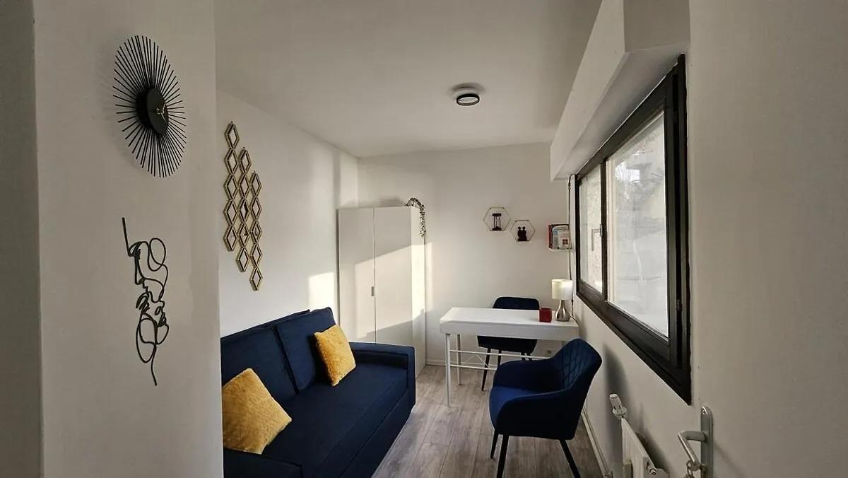 Le Valentina - Chambres Au Pied Du Lac Et Du Metro Creteil 0*,
