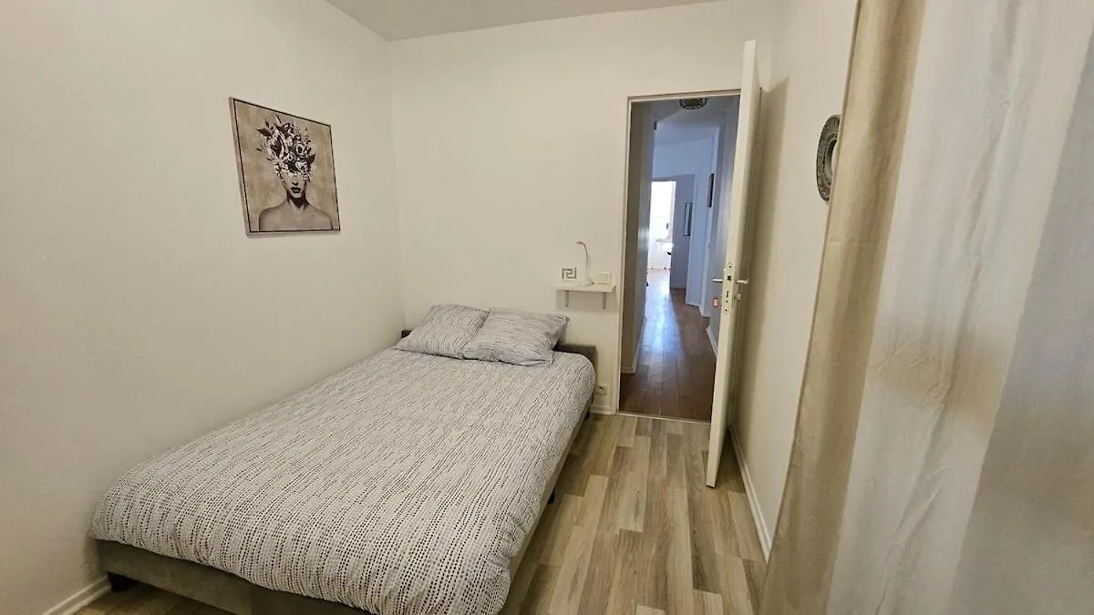 Le Valentina - Chambres Au Pied Du Lac Et Du Metro Creteil France