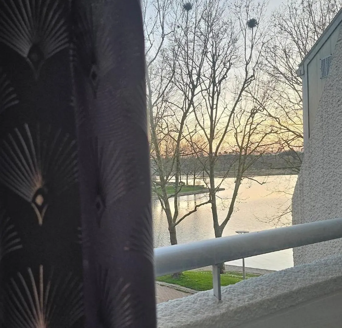 Apartment Le Valentina - Chambres Au Pied Du Lac Et Du Metro Creteil