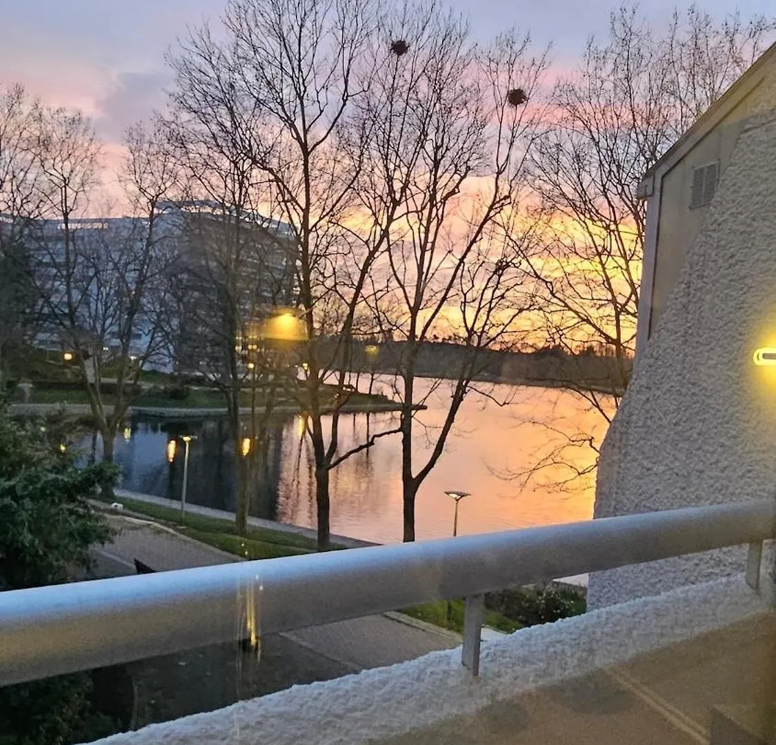 Le Valentina - Chambres Au Pied Du Lac Et Du Metro Creteil Apartment