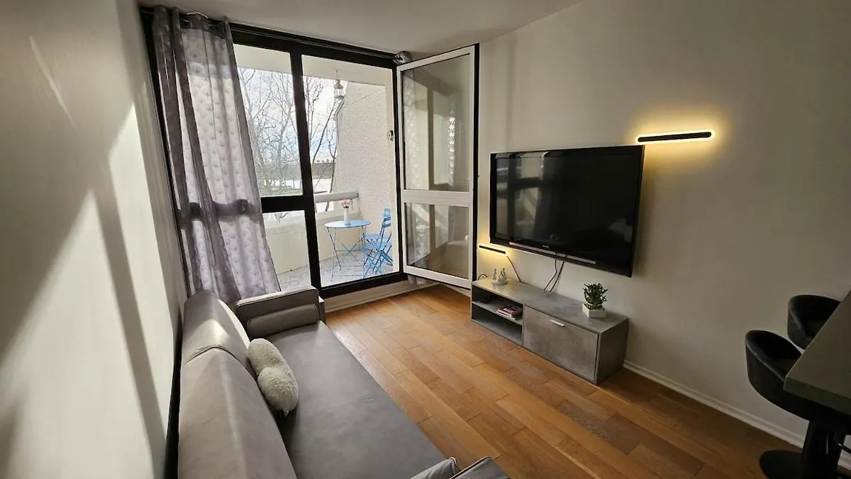 Apartment Le Valentina - Chambres Au Pied Du Lac Et Du Metro Creteil