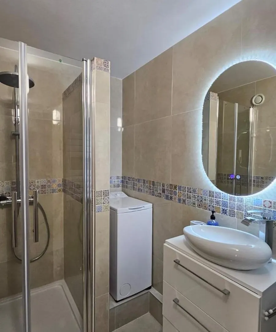 Apartment Le Valentina - Chambres Au Pied Du Lac Et Du Metro Creteil France
